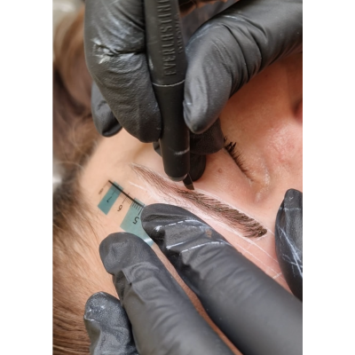 WHAT ARE THE MOST COMMON MICROBLADING MISTAKES AND HOW TO CORRECT THEM?
